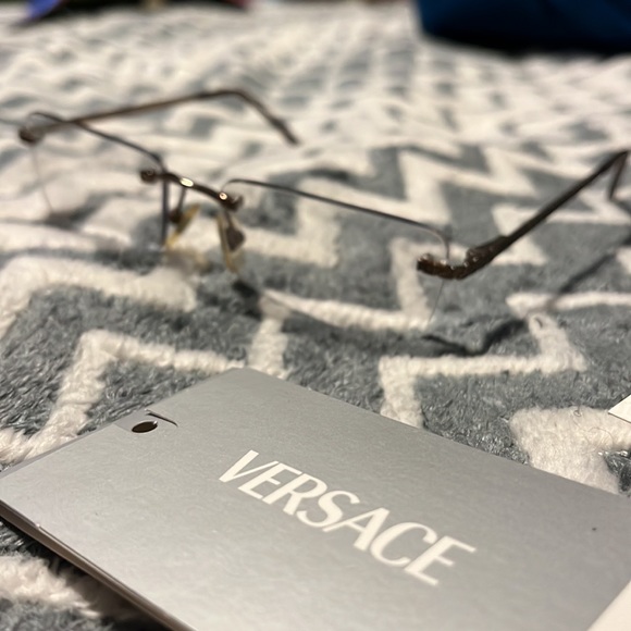 Versace! Super Nice Mint Condition… Comes complete.. NEW LISTING